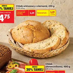 Chleb orkiszowy z ziarnami