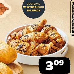 Croissant z nadzieniem orzechowym