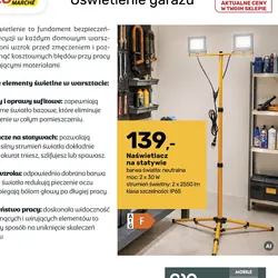 Naświetlacz na statywie